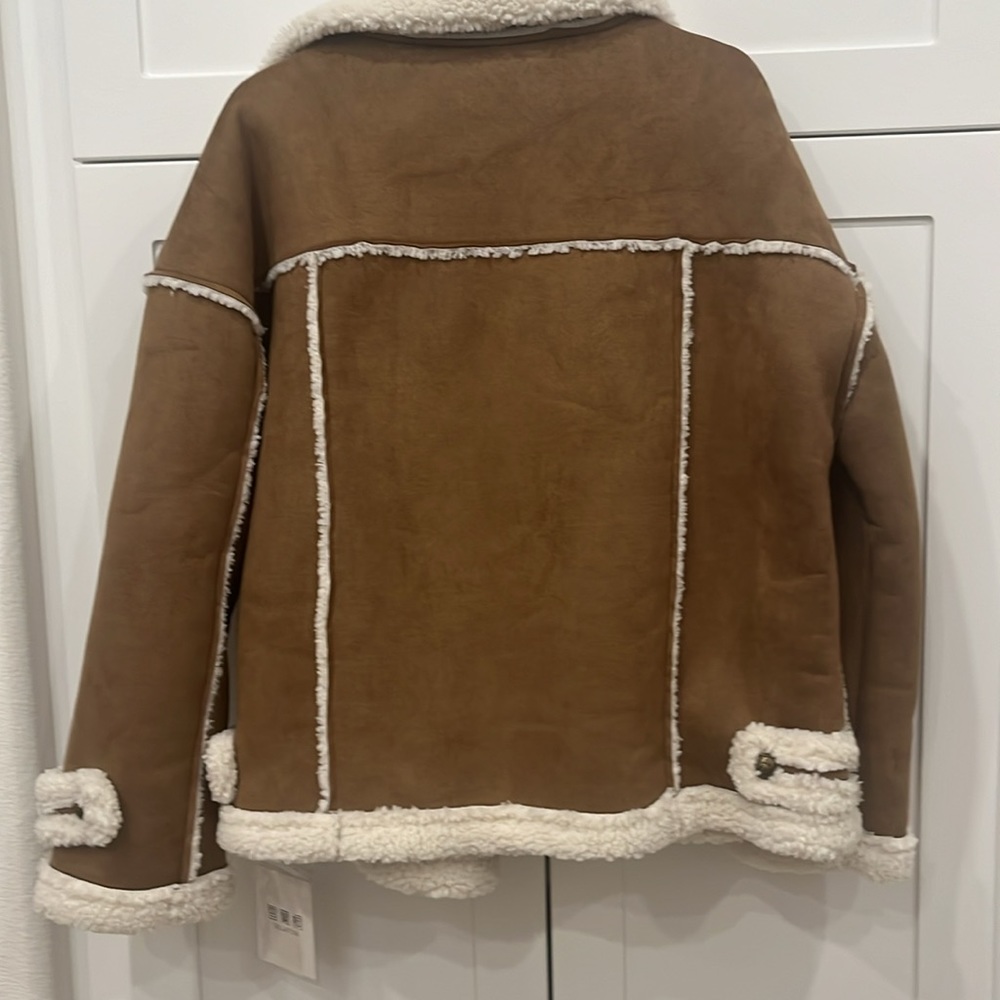Nice winter jacket - Picture 9 of 11